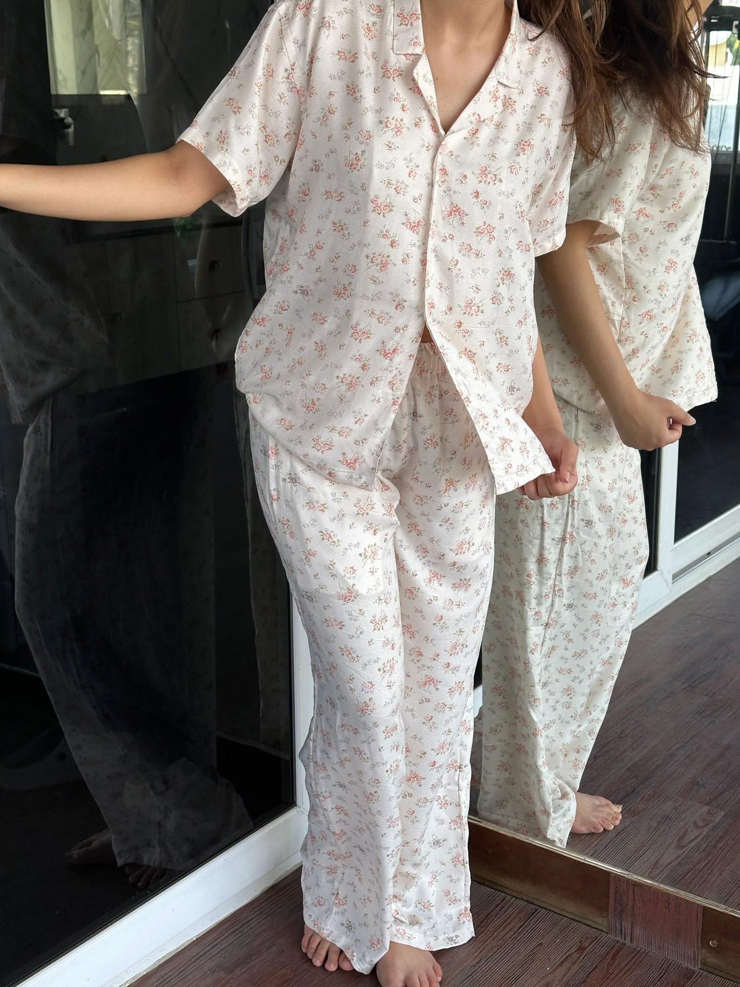 Blurring Rose Nightsuit